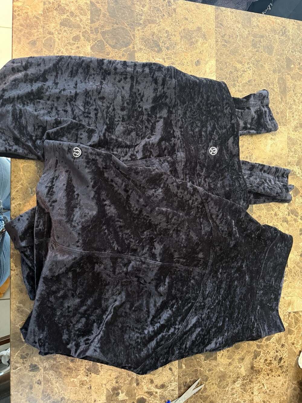 Lululemon Align Velvet crop top long sleeve size 8 and  Velvet Black Leggings si
